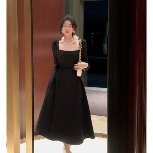 16053#Timeless Black Square-Neck Midi Dress — Long-Sleeve Fit-and-Flare Elegant Gown