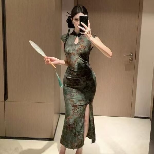 16065#Dark Green Floral Qipao — Short-Sleeve Slim-Fit Long Cheongsam with Side Slit