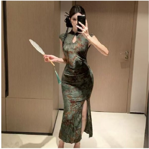 16065#Dark Green Floral Qipao — Short-Sleeve Slim-Fit Long Cheongsam with Side Slit