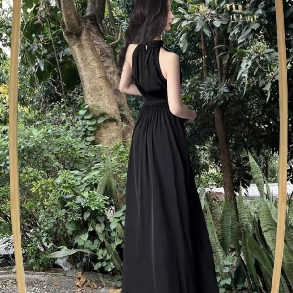 16077#Classic Black Halter Neck Maxi Dress — Sleeveless Flowy Evening Gown