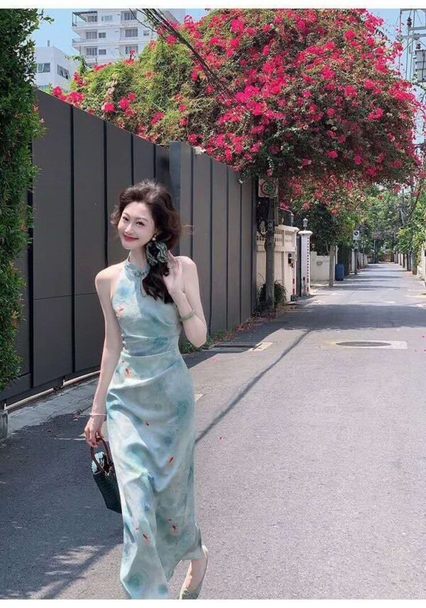 16029#Light Blue Floral Qipao — Modern Sleeveless Cheongsam with Shawl